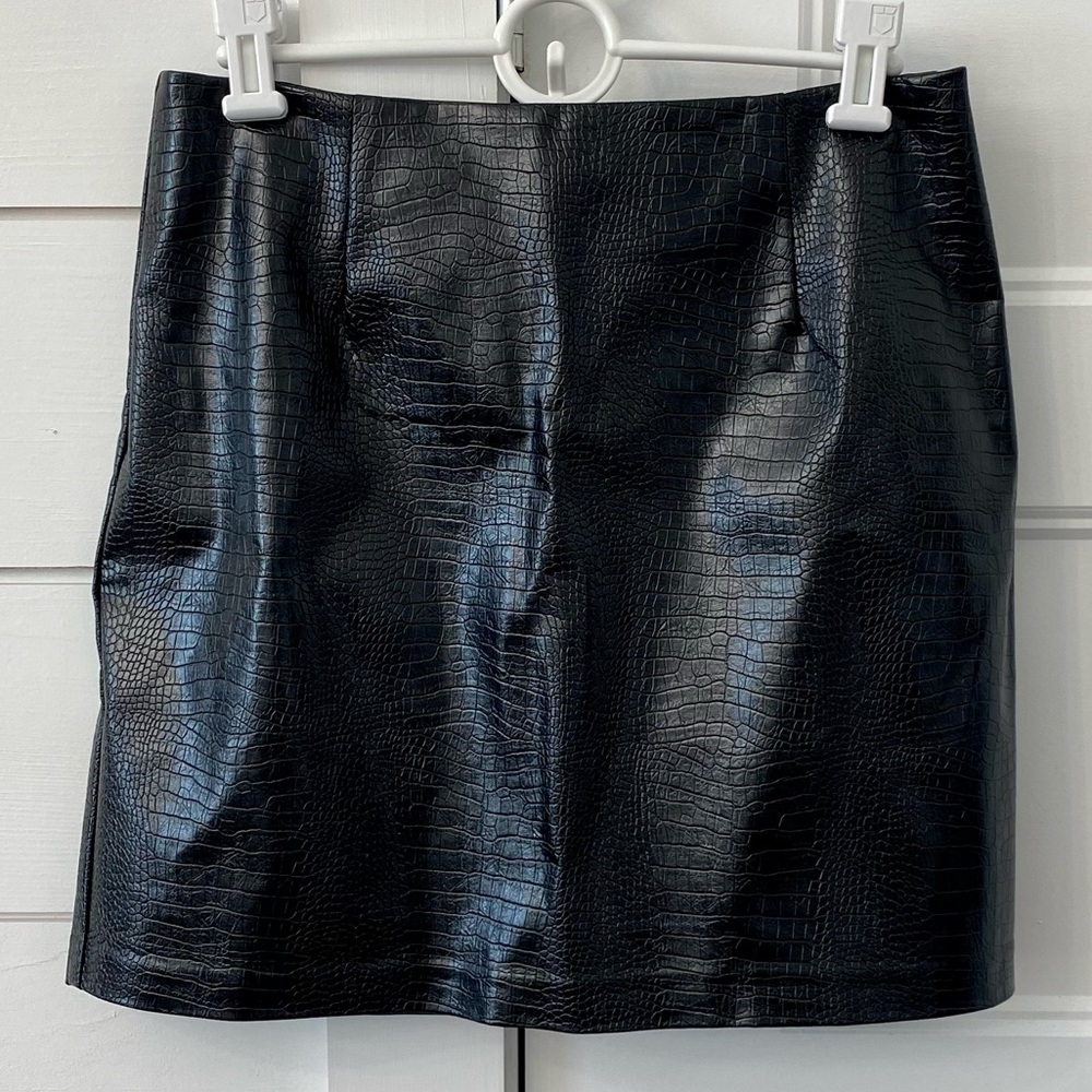 NWT Idem Ditto Black Faux Leather Skirt Size Large
